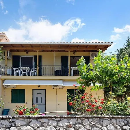 Vardia A * Микрос-Гиалос