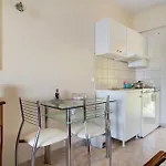 Vardia A * Mikros Gialos
