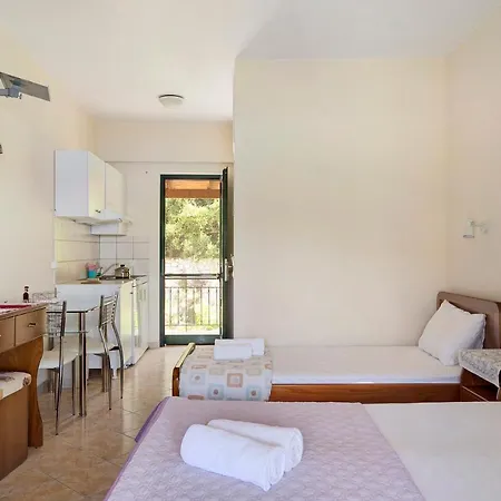 Vardia A * Mikros Gialos