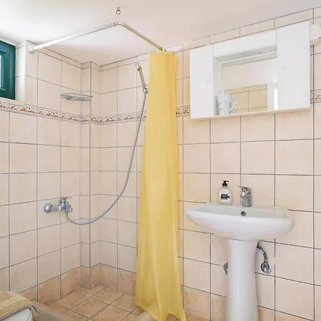 Apartament Vardia A *